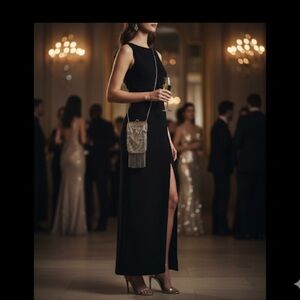 🔥Laurel DeWitt- One hot little number. Metal Mesh Crossbody Bag 🧯